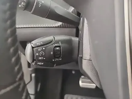 Photo 26 Peugeot 2008  Electrique 136 ch