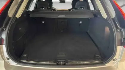 Photo 5 Volvo Xc60  T8 AWD Hybride rechargeable 310 ch+145 ch Geartronic 8