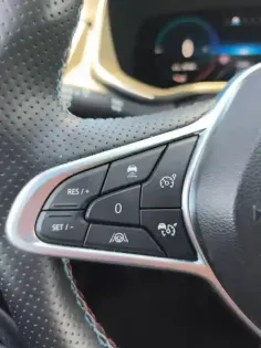 Photo 22 Renault Clio  E-Tech full hybrid 145