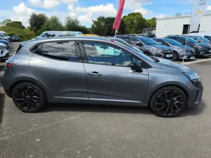 Photo 5 Renault Clio  E-Tech full hybrid 145