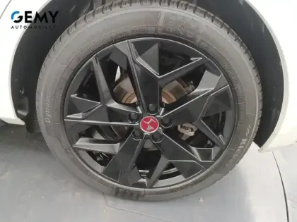 Photo 31 DS DS 4  Hybride E-Tense 225 EAT8