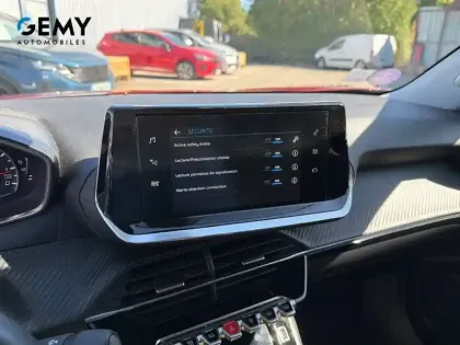 Photo 14 Peugeot 2008  PureTech 100 S&S BVM6