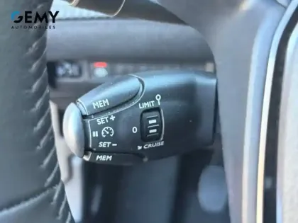 Photo 11 Peugeot 2008  PureTech 100 S&S BVM6