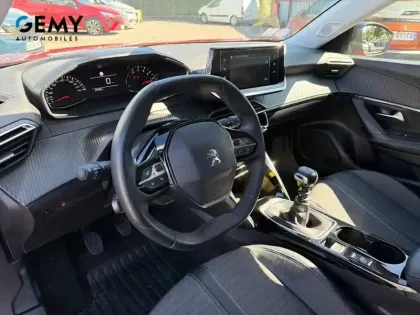 Photo 20 Peugeot 2008  PureTech 100 S&S BVM6