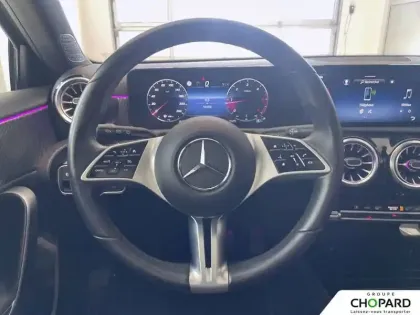 Photo 15 Mercedes Classe A  180 d 8G-DCT