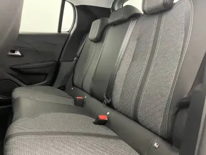 Photo 14 Peugeot 208  Electrique 54 kWh 156ch