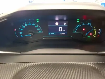 Photo 22 Peugeot 2008  Electrique 136 ch
