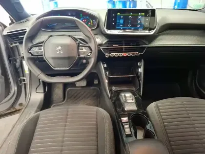 Photo 26 Peugeot 2008  Electrique 136 ch