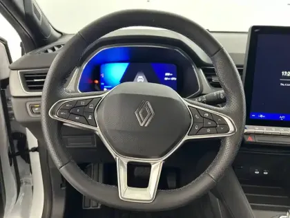 Photo 31 Renault Symbioz  E-Tech full hybrid 145