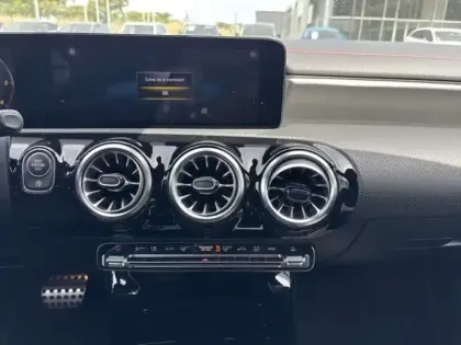 Photo 14 Mercedes CLA  220 d Coupé AMG Line