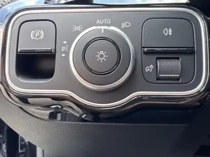 Photo 17 Mercedes Classe A 250 e Hybrid EQ AMG Line