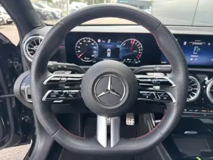 Photo 18 Mercedes Classe A 250 e Hybrid EQ AMG Line