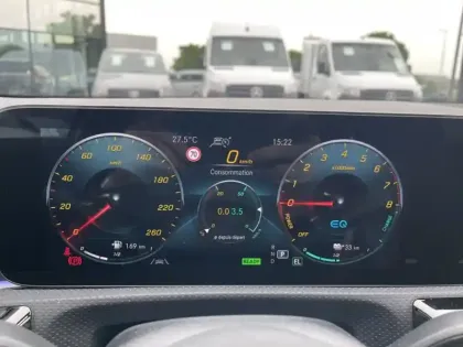 Photo 19 Mercedes Classe A 250 e AMG Line
