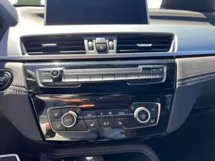 Photo 14 BMW X1 sDrive 18 i xLine