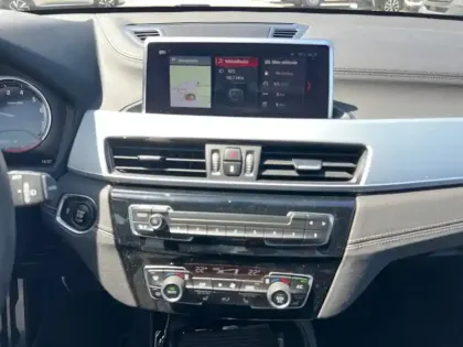Photo 12 BMW X1 sDrive 18 i xLine