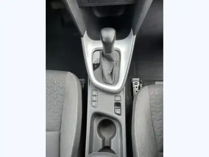 Photo 13 Toyota Yaris Hybride 1.5 HYBRID 116H DESIGN AUTO 2WD