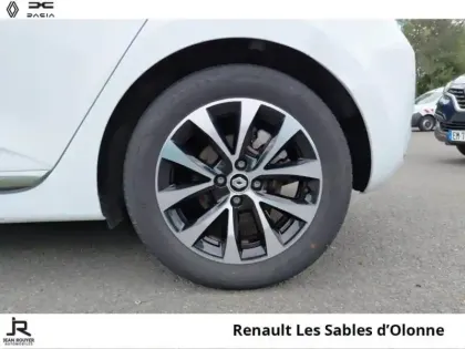 Photo 7 Renault Clio  1.6 E-Tech hybride 145ch Techno