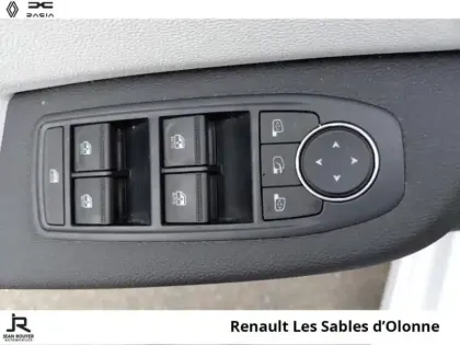 Photo 13 Renault Clio  1.6 E-Tech hybride 145ch Techno