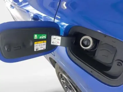 Photo 9 Ford Kuga  2.5 Duratec 180ch Hybrid FlexiFuel ST-Line Powershift
