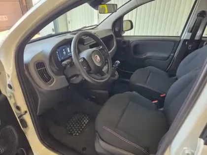 Photo 9 Fiat Panda  Pandina 1.0 65ch BSG S&S Hybrid Pop