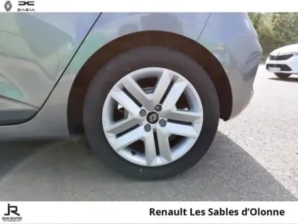 Photo 7 Renault Clio  1.6 E-Tech 145ch full hybrid Evolution