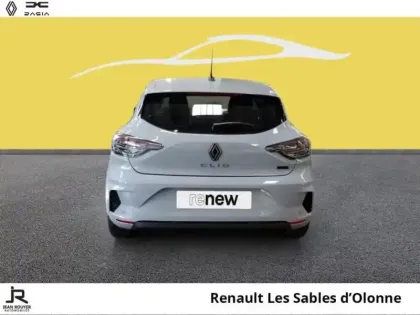Photo 10 Renault Clio  1.6 E-Tech 145ch full hybrid Evolution - 24