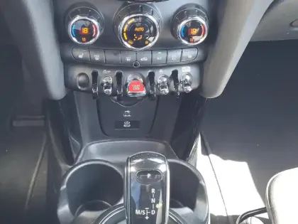 Photo 29 Mini Mini  Cooper 136ch  Edition Camden BVA7