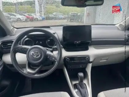 Photo 14 Toyota Yaris  116h Iconic 5p MY22