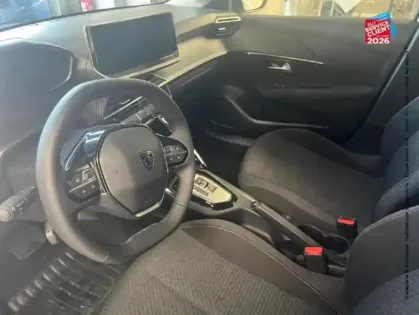 Photo 14 Peugeot 208  1.2 Hybrid 110ch Edition e-DCS6