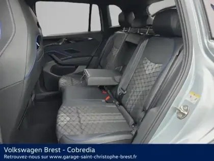 Photo 10 Volkswagen Tiguan  1.5 eTSI 150ch R-Line Edition DSG7