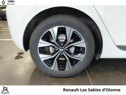 Photo 7 Renault Clio  1.6 E-Tech 145ch full hybrid Evolution
