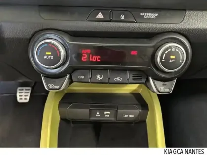 Photo 10 Kia Stonic  1.0 T-GDi 120ch ISG Design Euro6d-T