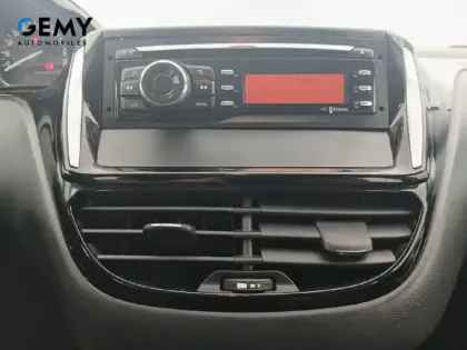 Photo 13 Peugeot 208  1.2 PureTech 68ch BVM5