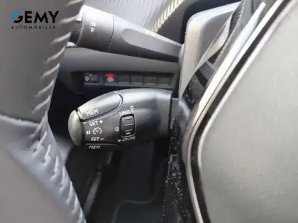 Photo 14 Peugeot 208  PureTech 75 S&S BVM5