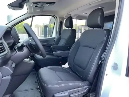 Photo 16 Renault Trafic  CA BLUE DCI 170 L2H1 3T AUTO