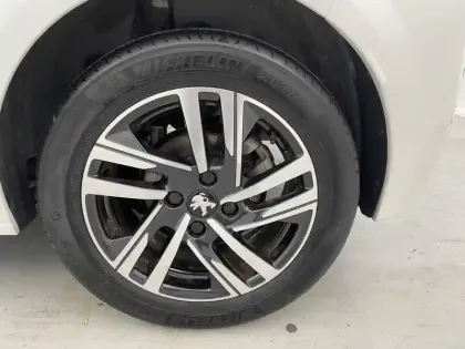 Photo 15 Peugeot 208  PureTech 100 S&S BVM6