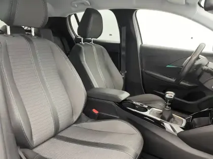 Photo 26 Peugeot 208  PureTech 100 S&S BVM6