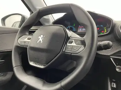 Photo 29 Peugeot 208  Electrique 50 kWh 136ch