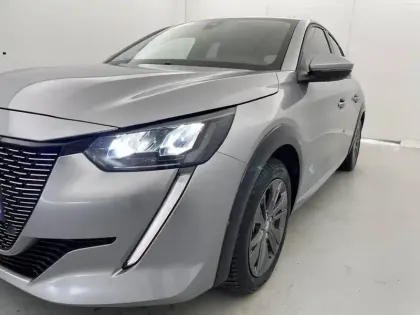 Photo 24 Peugeot 208  Electrique 50 kWh 136ch
