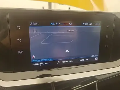 Photo 14 Peugeot 208  PureTech 75 S&S BVM5