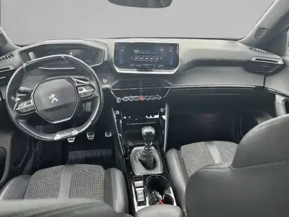 Photo 7 Peugeot 2008  PureTech 130 S&S BVM6