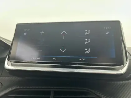 Photo 22 Peugeot 2008  PureTech 130 S&S BVM6