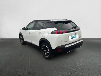 Photo 6 Peugeot 2008  PureTech 130 S&S BVM6