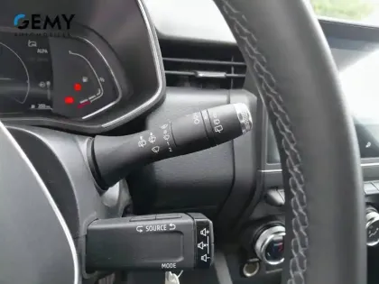 Photo 19 Renault Clio  E-Tech 140