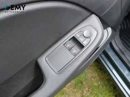 Photo 11 Renault Clio  E-Tech 140