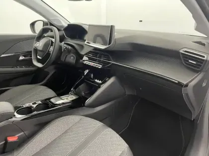 Photo 23 Peugeot 208  Hybrid 100 e-DCS6