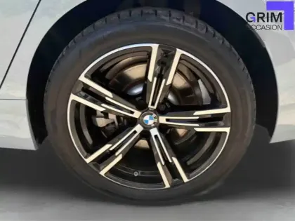 Photo 15 BMW Serie 3 330e xDrive 292 ch BVA8