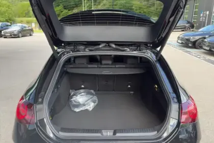 Photo 8 Mercedes CLA  Shooting Brake 250+ avec technologie EQ