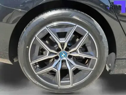 Photo 14 BMW Serie 5 i5 eDrive40 340 ch