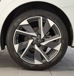 Photo 11 Peugeot 308  SW BlueHDi 130ch S&S EAT8